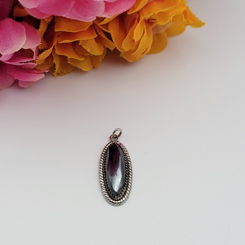 Vtg. Signed Wheeler Sterling Silver Hematite Pendant 21mm Long Oval Rope Frame